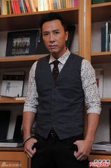 组图：甄子丹郑中基合拍电影 挑战耐力忍臭斗嘴