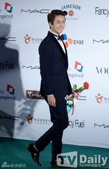 组图：釜山国际电影节众星云集 篮毯璀璨耀眼