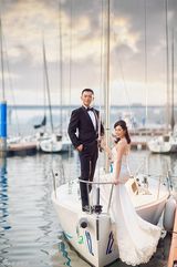 组图：黄海冰曝浪漫游轮婚纱照 向爱扬帆起航