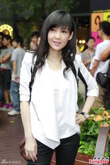 组图：周慧敏宣传公益 担任无国界医生大使