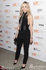 组图：瑞秋-麦克亚当斯性感现身《罪爱》首映