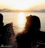 组图：超模梅根-盖尔热辣比基尼写真释放性感