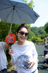 高清图：杨千嬅东京拍摄特辑 林夕深宵在厕所填词