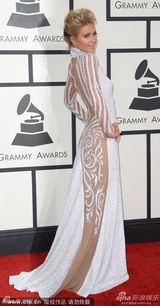 组图：帕里斯-希尔顿侧开透视白裙背腿及臀全裸