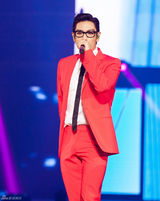 高清组图：G-DRAGON个唱登陆印尼 TOP红装助阵