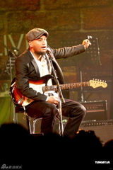 组图：简单生活节台北开唱 张震岳陈绮贞等轮番上阵