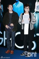 组图：银赫圭贤等出席音乐剧《Ghost》试演会