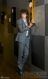 组图：吕颂贤复古写真 尽显摩登绅士品格