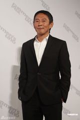 组图：潘霜霜直言容易爱上男人眼神