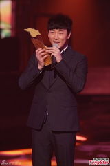 组图：容祖儿九夺劲歌金曲歌后 林峰获最受欢迎