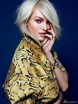 组图：超模坎蒂丝时尚登封面 真空上阵露半乳