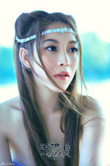 组图：嫩模江伊涵“荷花仙子”写真曝光