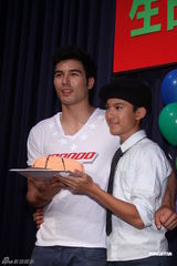 组图：林晖闵庆生众星祝福 大方对郭采洁示爱