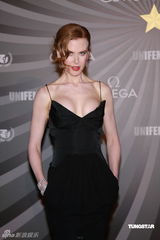 高清图集：妮可-基德曼现身香港 黑裙高贵大秀美胸