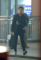 独家：汪小菲回京与廖凡聚餐  二人抽雪茄碰杯