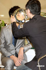 高清组图：郑元畅代言护肤品 自曝喜欢白皙女孩