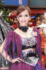 组图：陈静街头跳性感版《江南style》