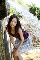 组图：逢泽丽奈夏日写真比基尼秀身材