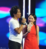 组图：齐秦热吻杨钰莹 齐豫恐选错遭弟记恨