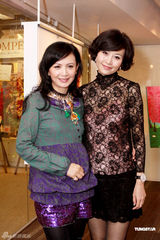 《至八画展》开幕明星捧场 郑裕玲愿画裸体耀祥