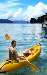 组图：董璇《芭莎》写真幸福笑容绽放玉女风情