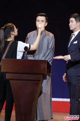 组图：翟天临频NG要求严苛 演自闭症淋漓尽致