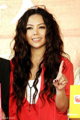 组图：张惠妹关怀儿童 间接证实约满将换新东家