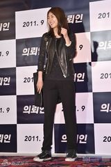 组图：金荷娜车太贤等助阵韩片《委托人》VIP首映式