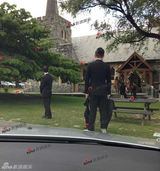 独家直击姚晨婚礼：工作人员身着礼服抵达