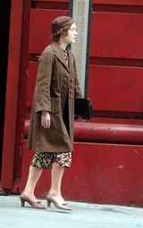 幻灯图：温丝莱特离婚后首部作品出演单身母亲