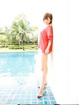 组图：日剧女星释由美子泳装写真 长腿美胸身姿窈窕