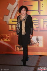 组图：钟嘉欣陈展鹏等主演齐聚 萧正楠否认绯闻