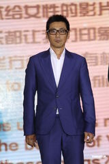 组图：上海电影节亚洲新人奖揭晓 新裤子乐队主唱获最佳导演