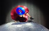 组图：MTV音乐奖现场 Lady Gaga顶锅盖月球漫步