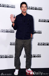 组图：高雅拉李钟赫等众韩星亮相品牌服装上市活动