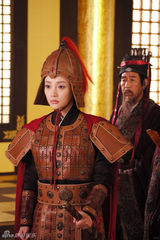 组图：《美人天下》李小璐诠释古代白领造型多变