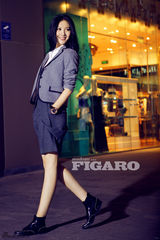 组图：韩雯雯尝试英伦风 化身街头潮女郎