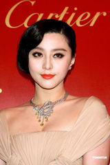 高清组图：梁朝伟范冰冰桂纶镁出席名店亮灯仪式