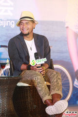 组图：张震岳出新专辑 回归原住民本色