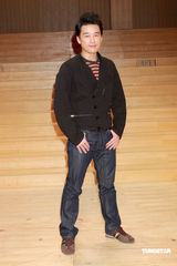 幻灯图：张艾嘉钦点郑元畅拍《华丽上班族》