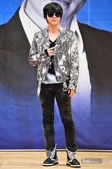 组图：韩星宝儿朴振荣杨贤锡助阵SBS台选秀节目