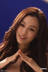 组图：范玮琪为公益歌曲拍摄MV 个唱邀吴佩慈站台