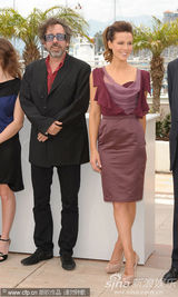 幻灯：蒂姆-伯顿携评委团亮相 金赛贝尔乔凡娜比美