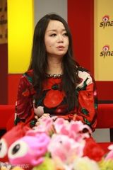 组图：吴虹飞获释后首露面 炸建委因出专辑不顺