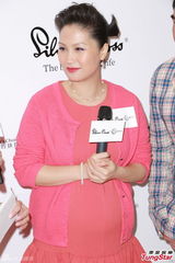 组图：袁彩云将产女 方中信愿尽好爸爸责任