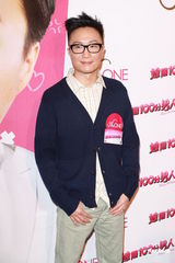 组图：郑中基为女儿变顾家 梁咏琪拍戏考虑老公感受