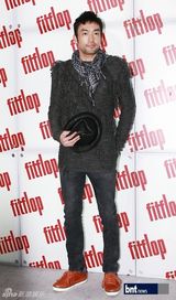 组图：朴寒星池昌旭等出席品牌发布会