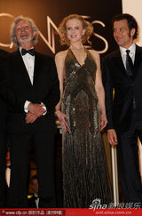 组图：妮可戛纳走红毯 长裙高贵大秀无瑕美背