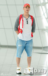 组图：《丛林法则》赴中美拍摄挑战生存极限