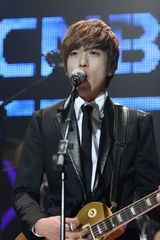 高清组图：韩国新人乐队组合CNBLUE首尔亮相